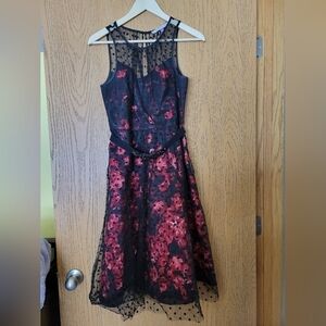 Luxe by Carmen Marc Valvo Swiss dot black & red floral sleeveless belted dress 2